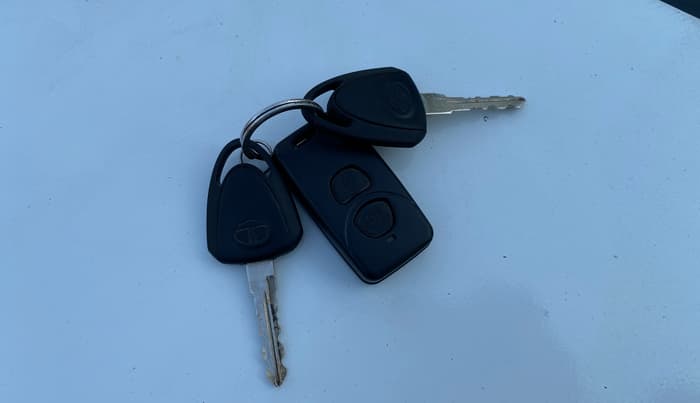 2016 Tata Nano TWIST XT, Petrol, Manual, 14,385 km, Key Close Up