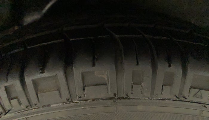 2013 Hyundai i10 SPORTZ 1.2, Petrol, Manual, 72,416 km, Left Rear Tyre Tread