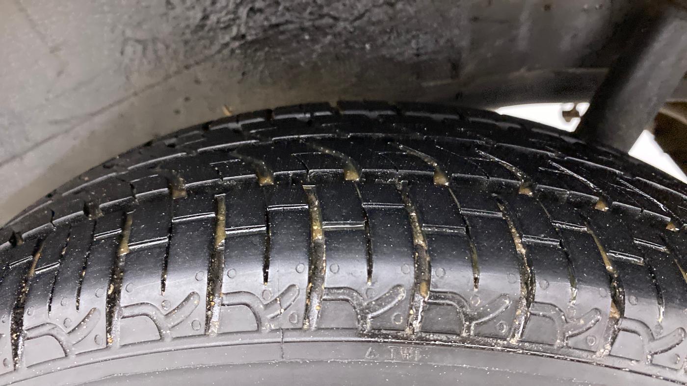 2011 Maruti Wagon R 1.0 VXI, Petrol, Manual, 58,497 km, Left Rear Tyre Tread