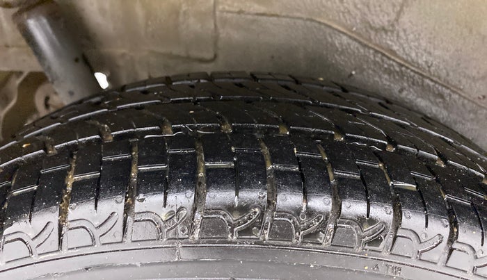 2011 Maruti Wagon R 1.0 VXI, Petrol, Manual, 58,497 km, Right Rear Tyre Tread