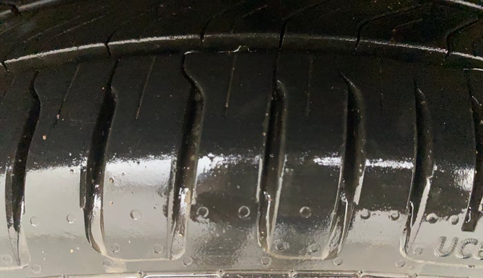 2021 KIA SONET HTX PLUS 1.0 IMT, Petrol, Manual, 50,123 km, Left Front Tyre Tread