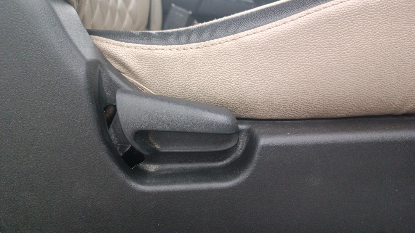 2017 Maruti Wagon R 1.0 VXI+, Petrol, Manual, 70,030 km, Driver Side Adjustment Panel
