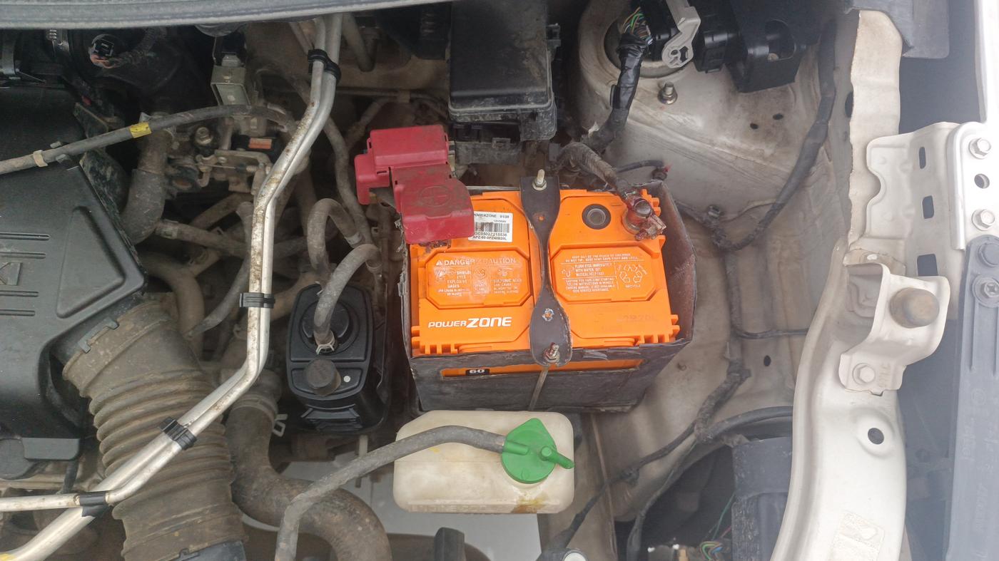 2017 Maruti Wagon R 1.0 VXI+, Petrol, Manual, 70,030 km, Engine View - Left