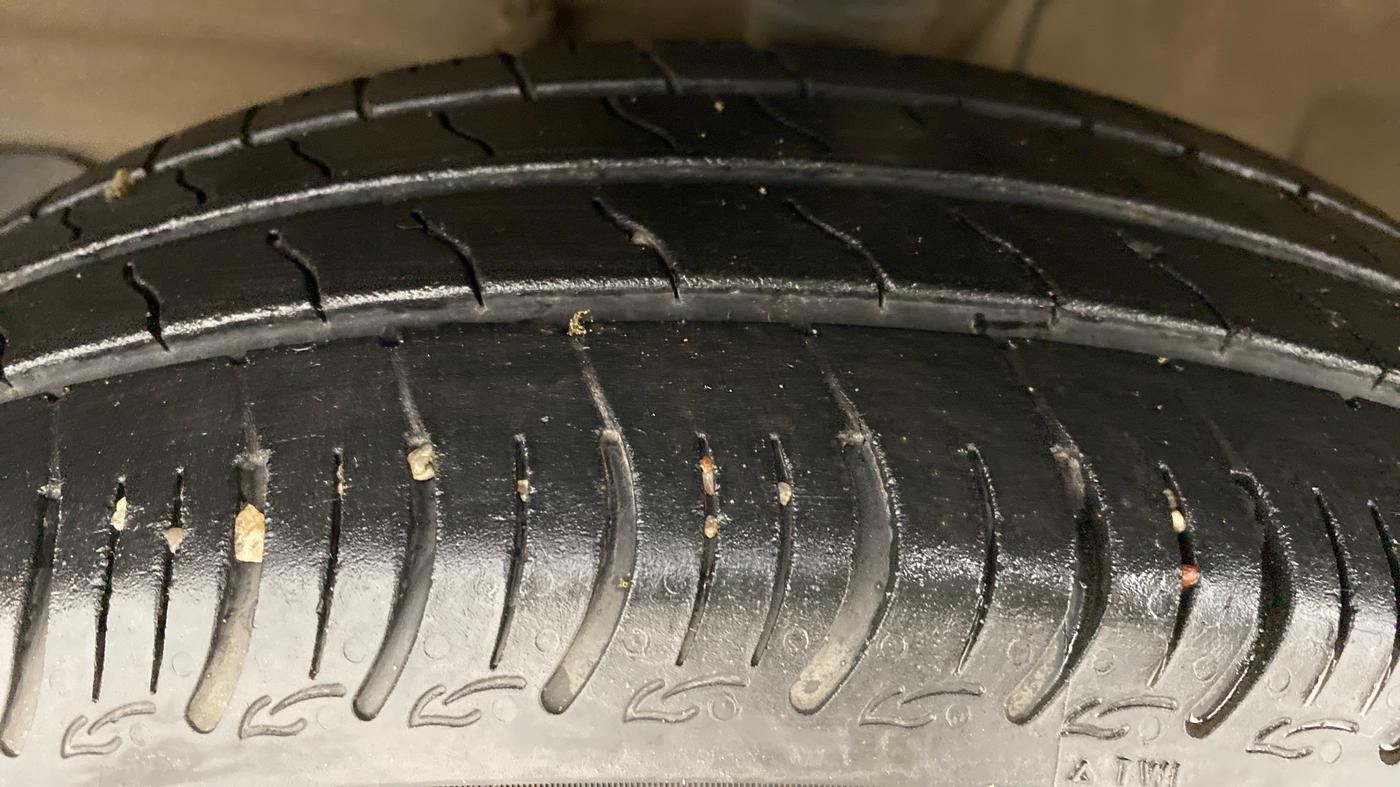 2020 Maruti S PRESSO VXI PLUS AGS, Petrol, Automatic, 26,463 km, Left Front Tyre Tread