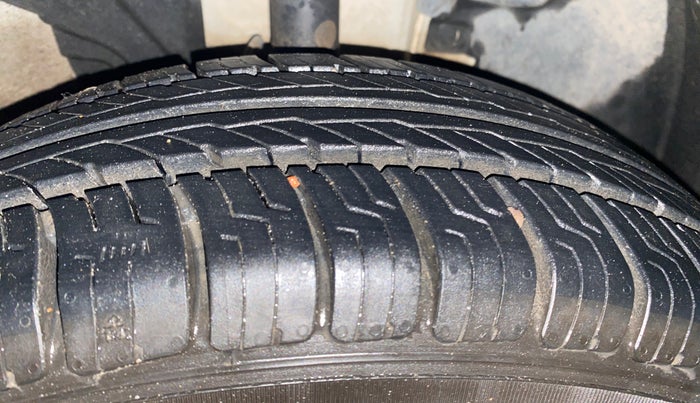 2019 Renault Kwid RXT 1.0 (O), Petrol, Manual, 35,610 km, Right Front Tyre Tread