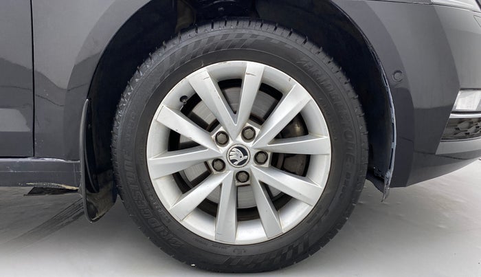 2018 Skoda Octavia LK 1.8 TSI AT, Petrol, Automatic, 62,595 km, Right Front Wheel