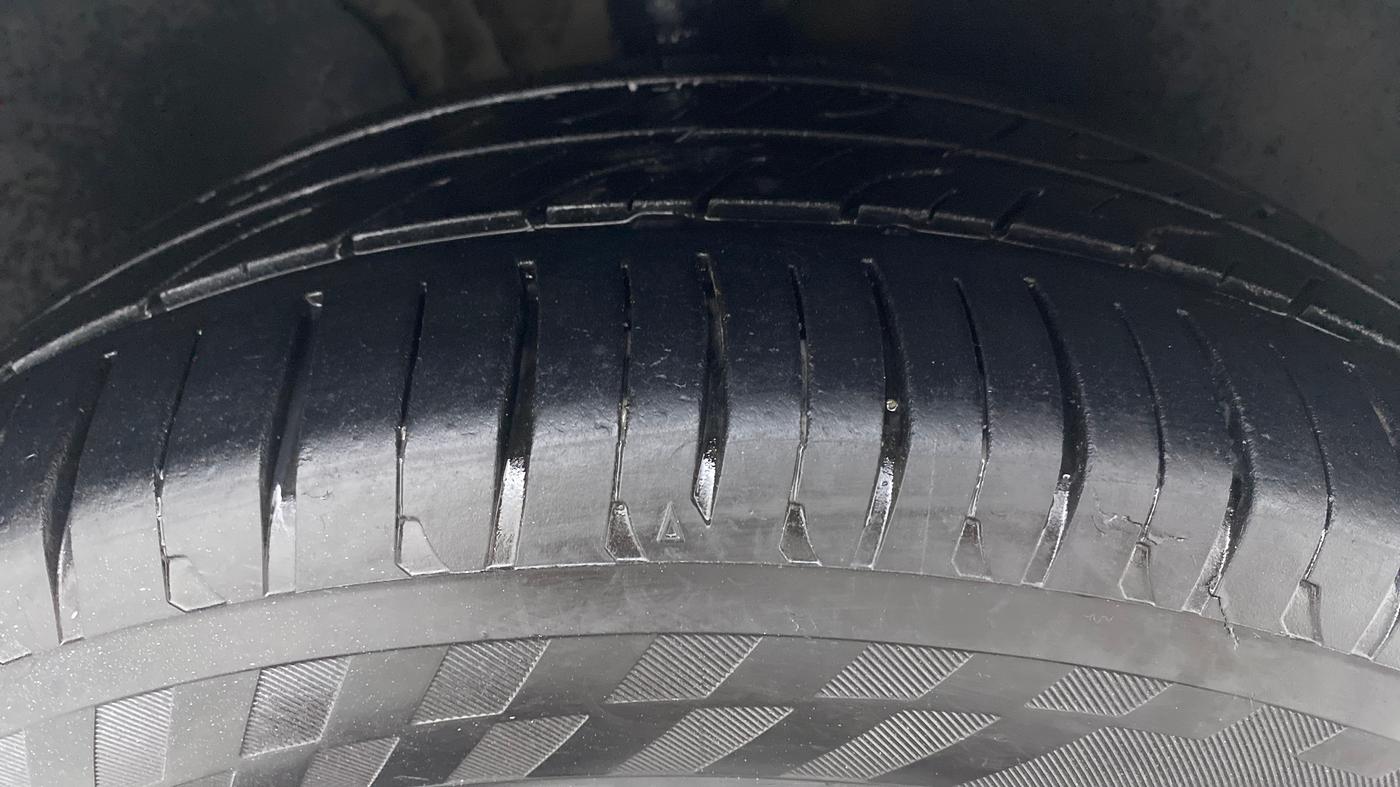 2018 Skoda Octavia LK 1.8 TSI AT, Petrol, Automatic, 62,595 km, Right Front Tyre Tread