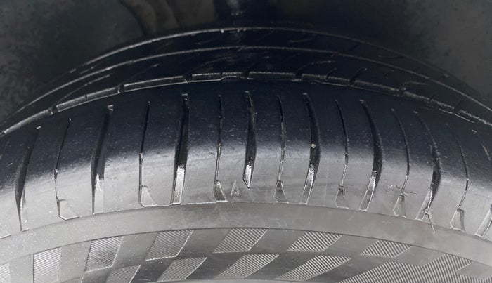 2018 Skoda Octavia LK 1.8 TSI AT, Petrol, Automatic, 62,595 km, Right Front Tyre Tread