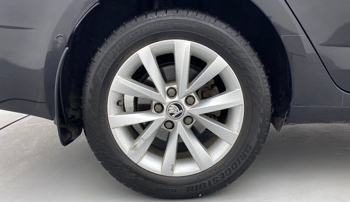 2018 Skoda Octavia LK 1.8 TSI AT, Petrol, Automatic, 62,595 km, Right Rear Wheel