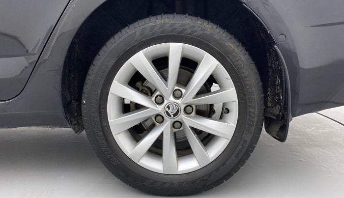 2018 Skoda Octavia LK 1.8 TSI AT, Petrol, Automatic, 62,595 km, Left Rear Wheel