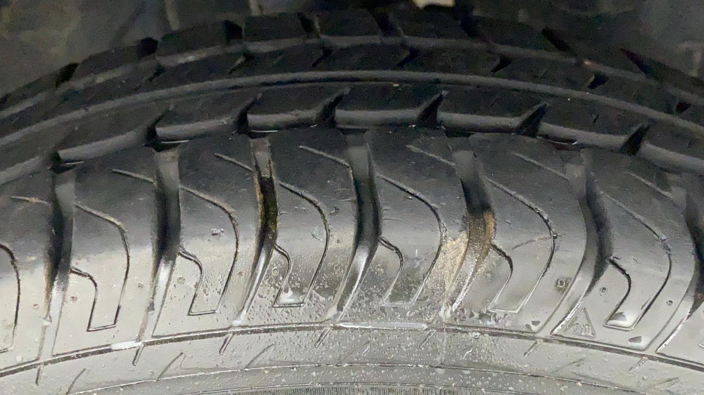 2018 Datsun Go T (O), Petrol, Manual, 4,817 km, Right Front Tyre Tread