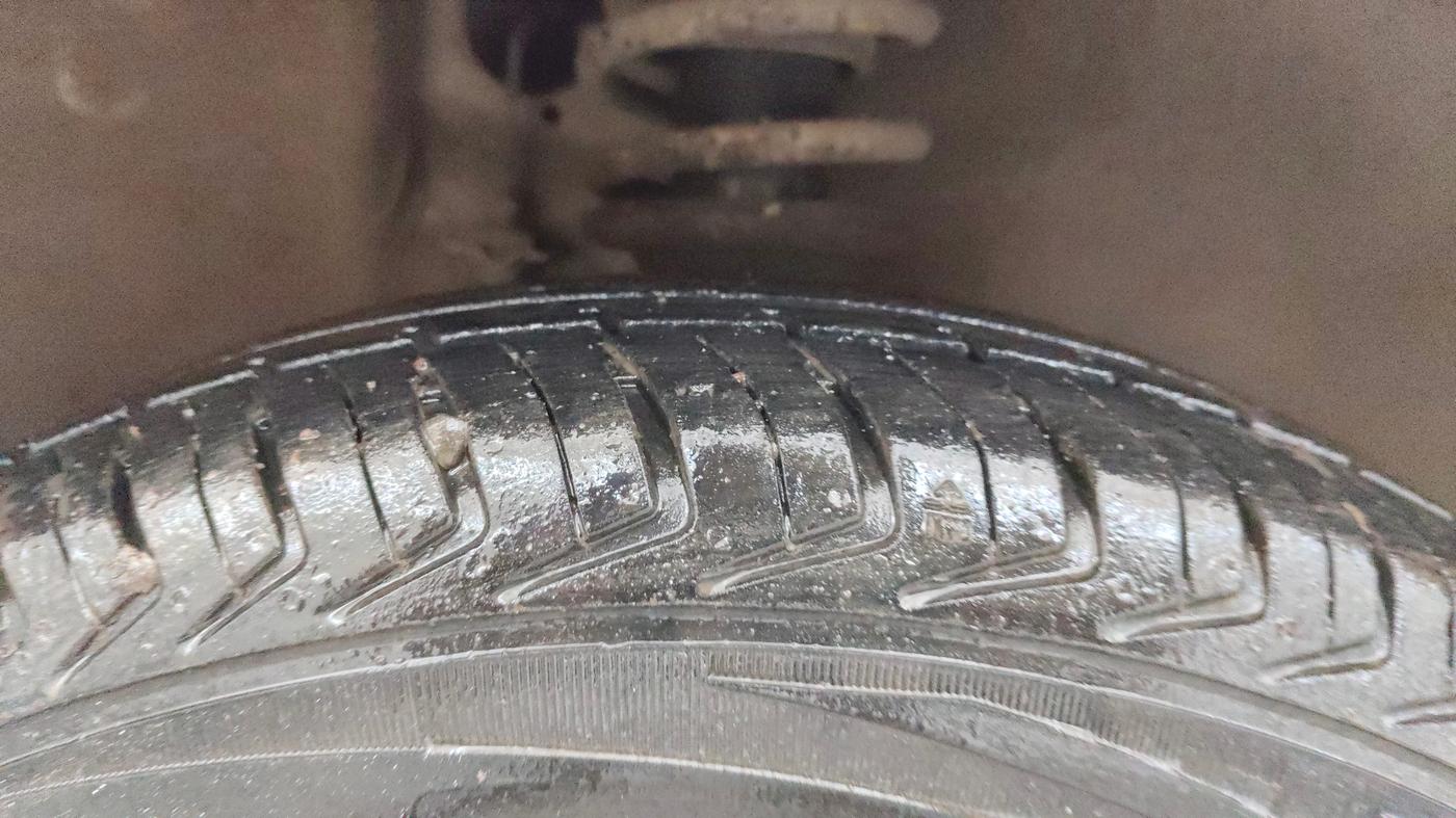 2019 Maruti Alto 800 VXI, Petrol, Manual, 74,862 km, Right Front Tyre Tread