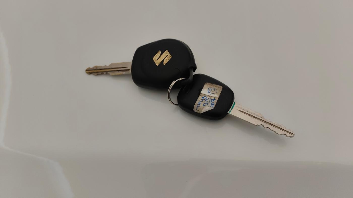2019 Maruti Alto 800 VXI, Petrol, Manual, 74,862 km, Key Close Up
