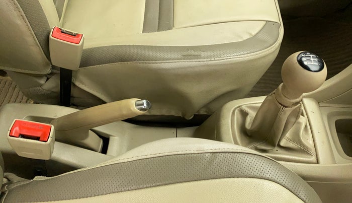 2014 Maruti Ertiga VXI ABS, Petrol, Manual, 57,584 km, Gear Lever