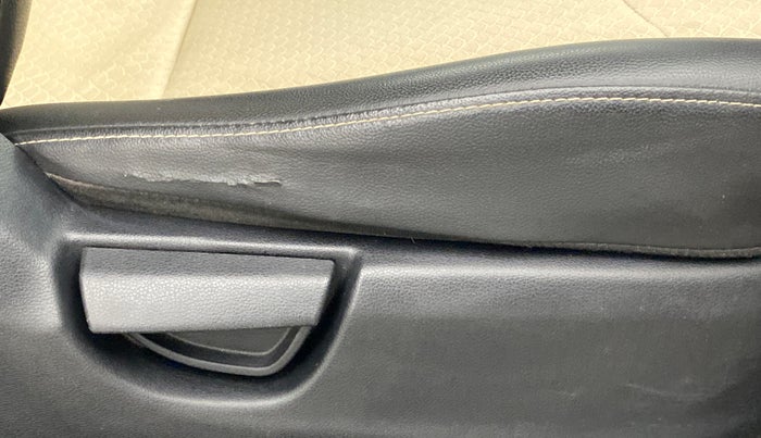 2019 Hyundai NEW SANTRO 1.1 MAGNA MT, Petrol, Manual, 40,642 km, Driver Side Adjustment Panel