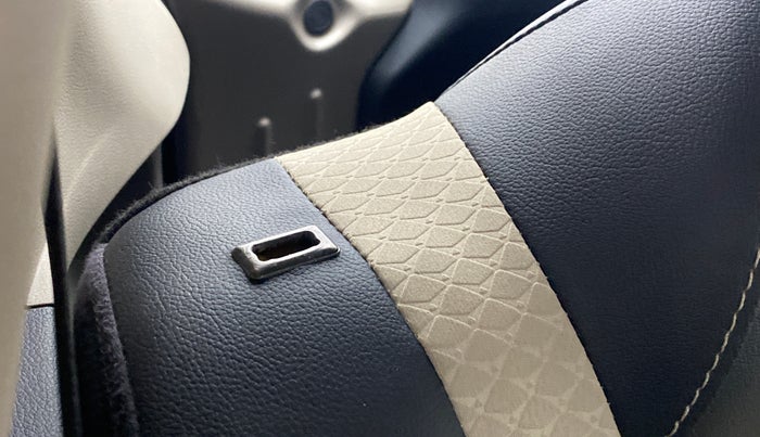 2019 Hyundai NEW SANTRO 1.1 MAGNA MT, Petrol, Manual, 40,642 km, Second-row right seat - Folding lever not working