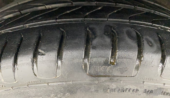 2016 Ford Ecosport TITANIUM 1.5L PETROL AT, Petrol, Automatic, 87,384 km, Right Rear Tyre Tread