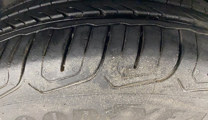 2016 Ford Ecosport TITANIUM 1.5L PETROL AT, Petrol, Automatic, 87,384 km, Right Front Tyre Tread