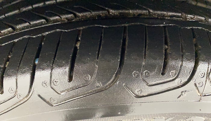 2016 Ford Ecosport TITANIUM 1.5L PETROL AT, Petrol, Automatic, 87,384 km, Left Front Tyre Tread