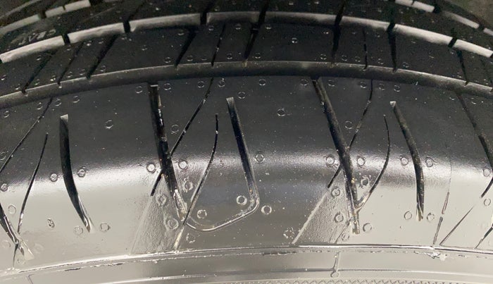 2016 Ford Ecosport TITANIUM 1.5L PETROL AT, Petrol, Automatic, 87,384 km, Left Rear Tyre Tread