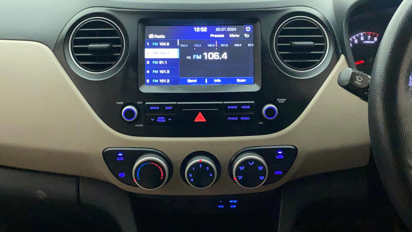 2017 Hyundai Grand i10 SPORTZ (O) AT 1.2 KAPPA VTVT, Petrol, Automatic, 48,998 km, Air Conditioner