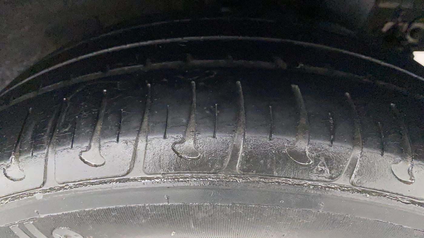 2017 Hyundai Grand i10 SPORTZ (O) AT 1.2 KAPPA VTVT, Petrol, Automatic, 48,998 km, Left Rear Tyre Tread