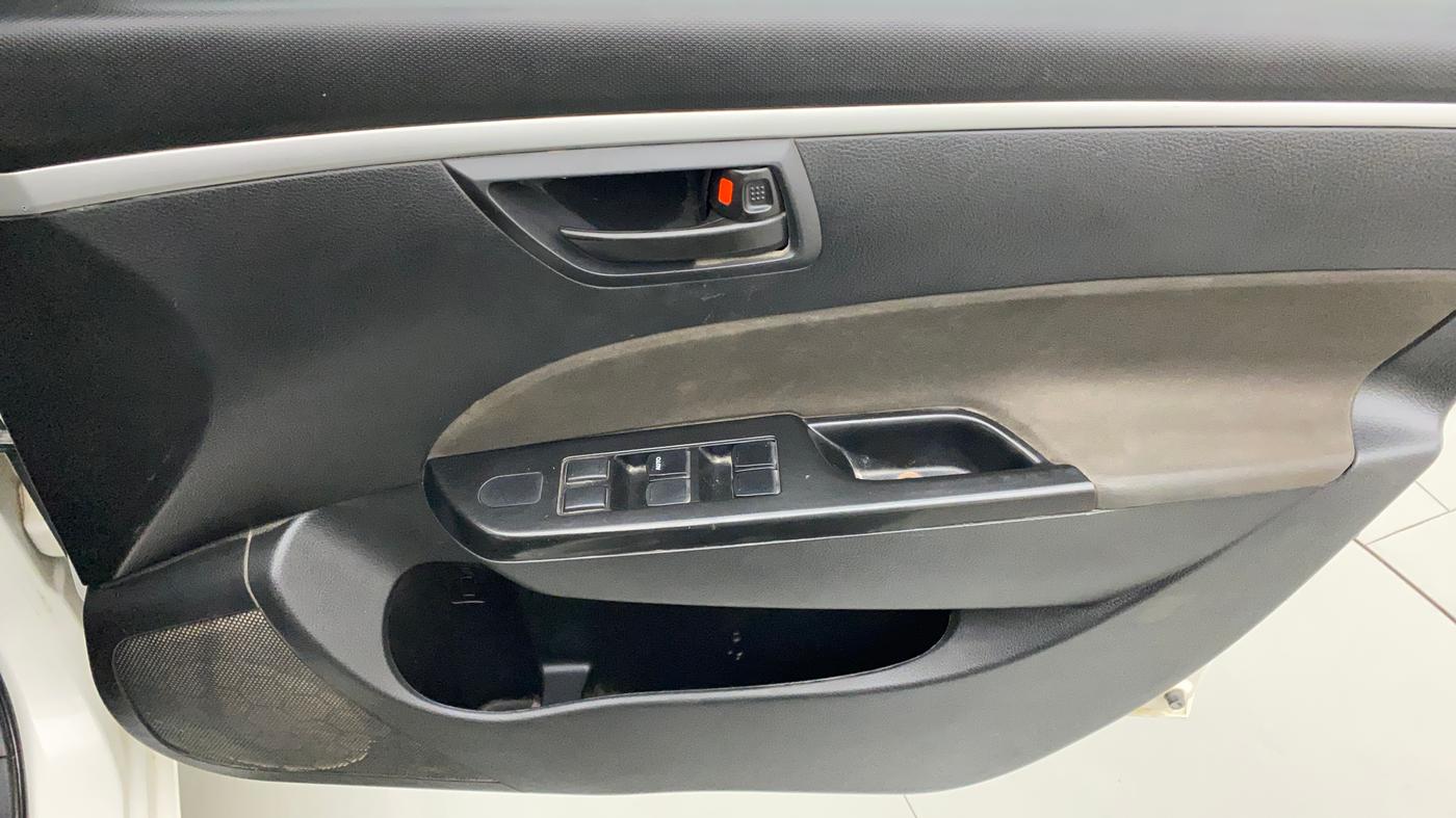 2016 Maruti Swift LXI (O), Petrol, Manual, 78,627 km, Driver Side Door Panels Control