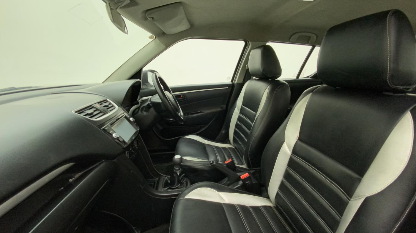 2016 Maruti Swift LXI (O), Petrol, Manual, 78,627 km, Right Side Front Door Cabin