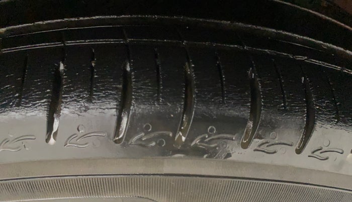 2021 Hyundai GRAND I10 NIOS ASTA AMT 1.2 KAPPA VTVT, Petrol, Automatic, 15,725 km, Left Rear Tyre Tread