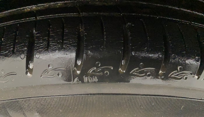 2021 Hyundai GRAND I10 NIOS ASTA AMT 1.2 KAPPA VTVT, Petrol, Automatic, 15,725 km, Left Front Tyre Tread