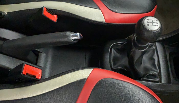 2015 Maruti Swift VDI ABS, Diesel, Manual, 58,792 km, Gear Lever