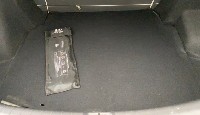 2021 Hyundai AURA SX 1.2, Petrol, Manual, 21,246 km, Boot Inside