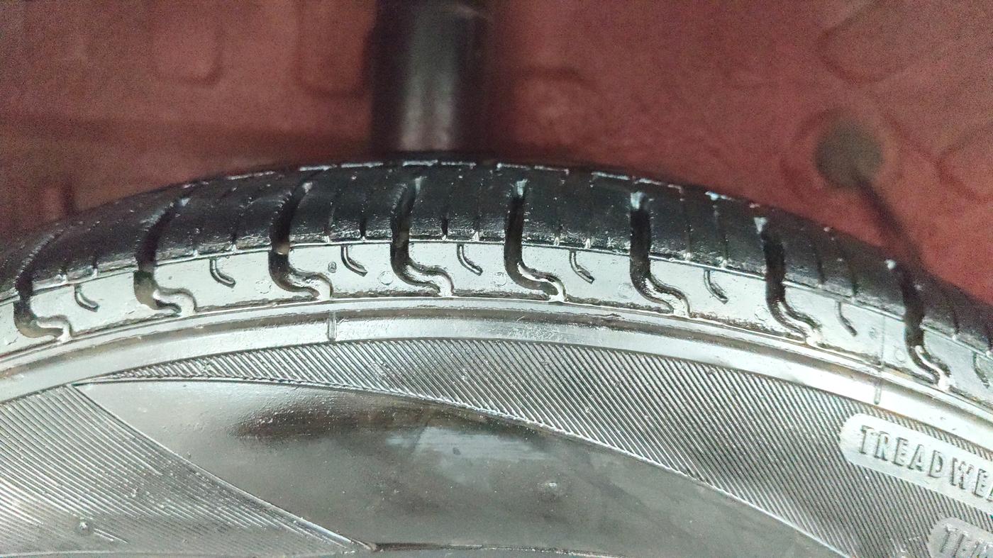 2016 Maruti Celerio ZXI AMT, Petrol, Automatic, 48,529 km, Right Rear Tyre Tread