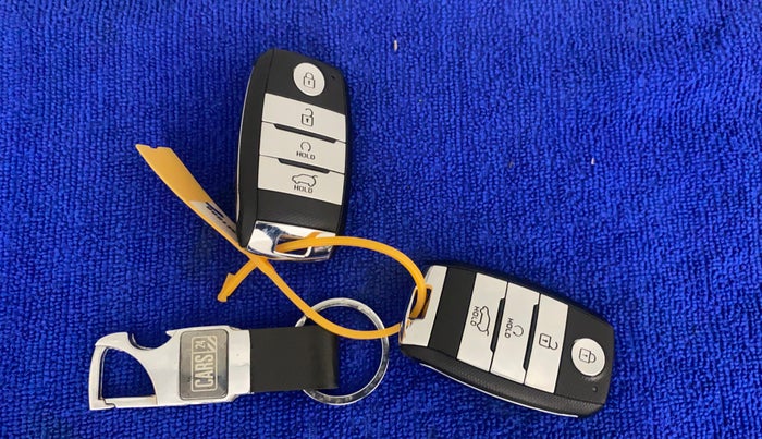 2021 KIA SONET HTX 1.5, Diesel, Manual, 20,127 km, Key Close Up