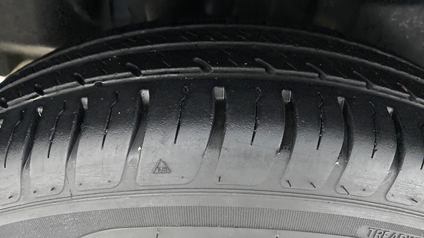 2022 Maruti Swift VXI, Petrol, Manual, 22,305 km, Right Rear Tyre Tread