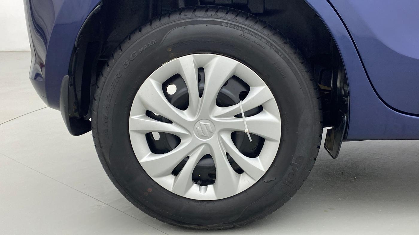 2022 Maruti Swift VXI, Petrol, Manual, 22,305 km, Right Rear Wheel