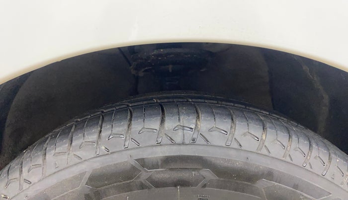 2014 Hyundai Xcent S 1.1 CRDI (O), Diesel, Manual, 1,11,374 km, Right Front Tyre Tread
