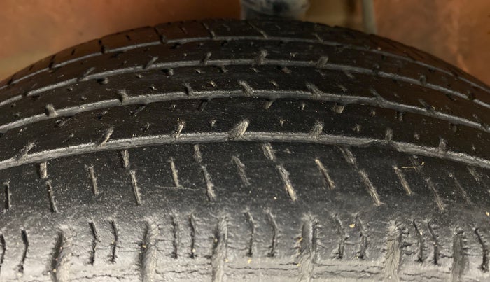 2016 Maruti Alto K10 VXI AMT P, Petrol, Automatic, 35,441 km, Left Front Tyre Tread