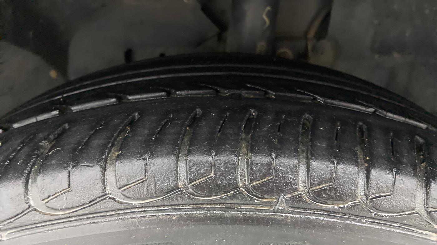2020 Ford Ecosport TITANIUM 1.5L DIESEL, Diesel, Manual, 47,892 km, Left Front Tyre Tread