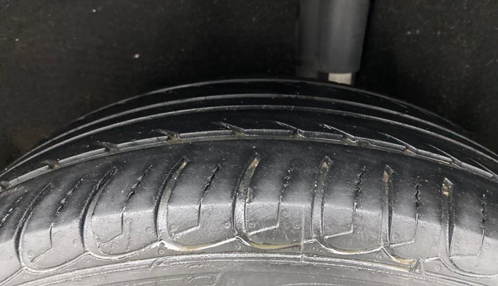 2020 Ford Ecosport TITANIUM 1.5L DIESEL, Diesel, Manual, 47,892 km, Left Rear Tyre Tread