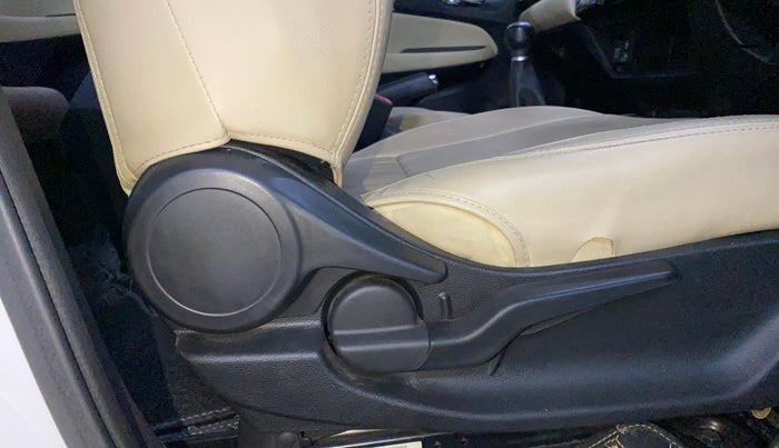 2020 Honda City 1.5L I-VTEC V MT 5TH GEN, Petrol, Manual, 19,345 km, Driver Side Adjustment Panel