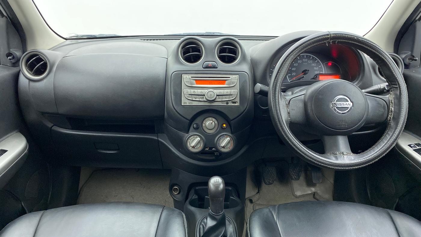2017 Nissan Micra Active XV, Petrol, Manual, 52,482 km, Dashboard