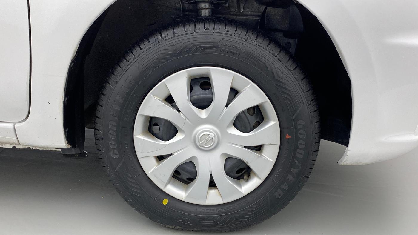 2017 Nissan Micra Active XV, Petrol, Manual, 52,482 km, Right Front Wheel
