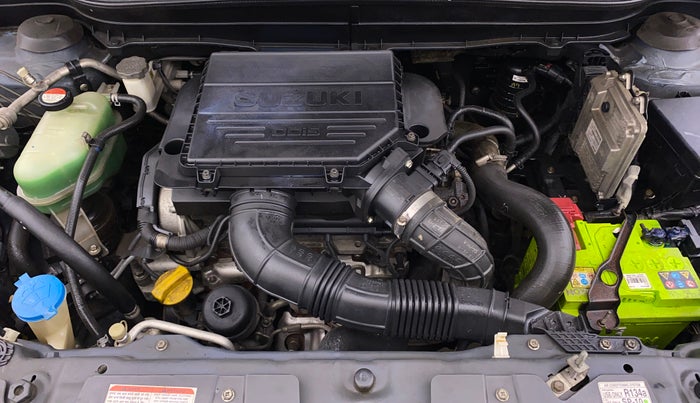 2016 Maruti Vitara Brezza ZDI PLUS, Diesel, Manual, 39,724 km, Engine View