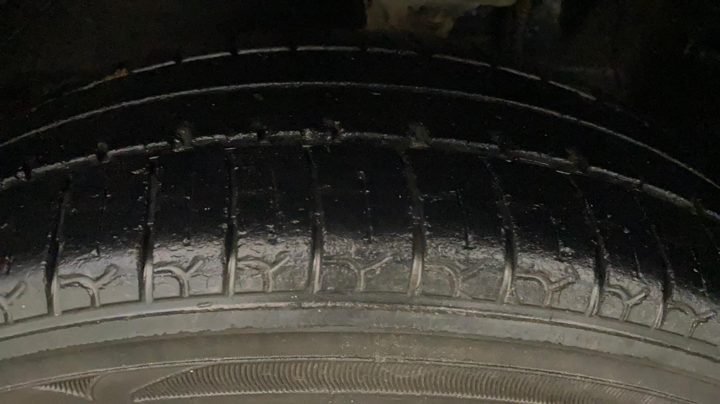 2018 Maruti Alto K10 VXI, Petrol, Manual, 80,766 km, Left Front Tyre Tread