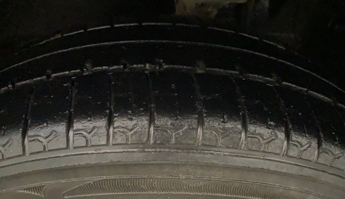 2018 Maruti Alto K10 VXI, Petrol, Manual, 80,766 km, Left Front Tyre Tread