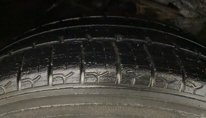 2018 Maruti Alto K10 VXI, Petrol, Manual, 80,766 km, Right Front Tyre Tread