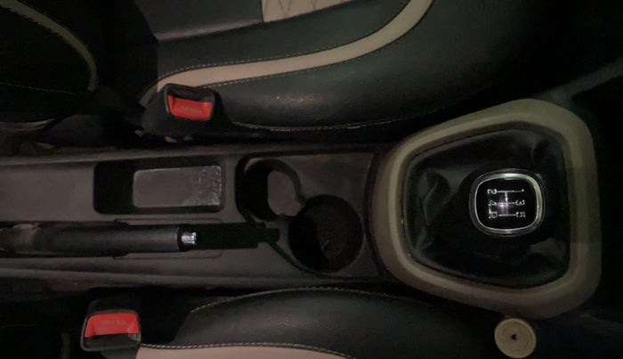 2016 Hyundai Grand i10 SPORTZ 1.2 KAPPA VTVT, Petrol, Manual, 51,058 km, Gear Lever