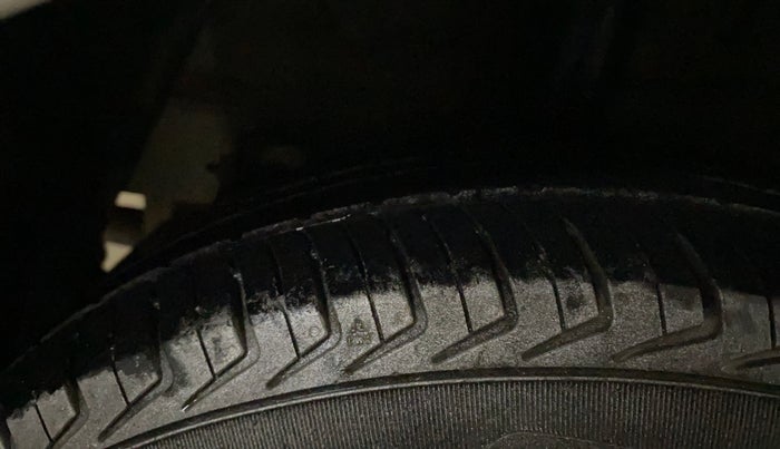 2016 Hyundai Grand i10 SPORTZ 1.2 KAPPA VTVT, Petrol, Manual, 51,058 km, Right Rear Tyre Tread