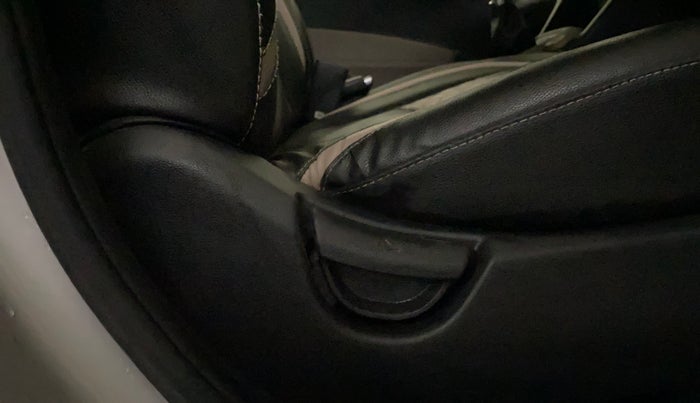 2016 Hyundai Grand i10 SPORTZ 1.2 KAPPA VTVT, Petrol, Manual, 51,058 km, Driver Side Adjustment Panel